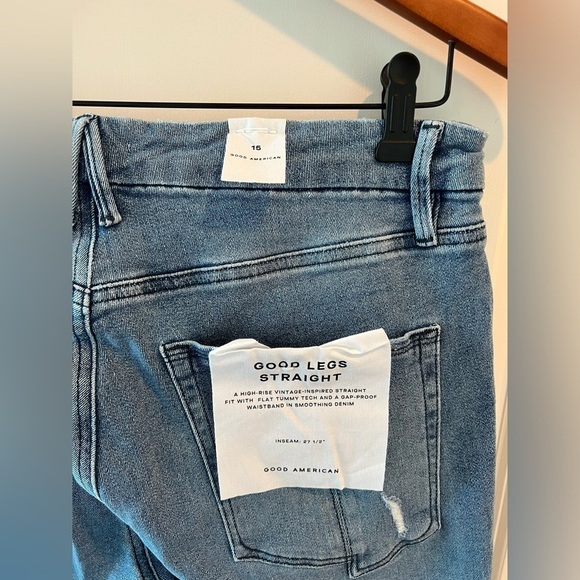 Good American Good Straight Split Back Pockets Jeans - Picture 11 of 16